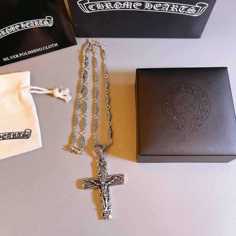 Ch*0me He**ts necklaces